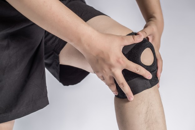 Runner's Knee Pain: Causes, Treatment & Recovery Tips